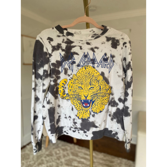 Anthropologie Def Leppard Graphic Pullover Sweatshirt Cropped Tie Dye Concert S - Picture 2 of 5
